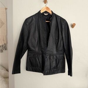 Women’s Vintage Black Leather Jacket - Classic Collarless Design size medium